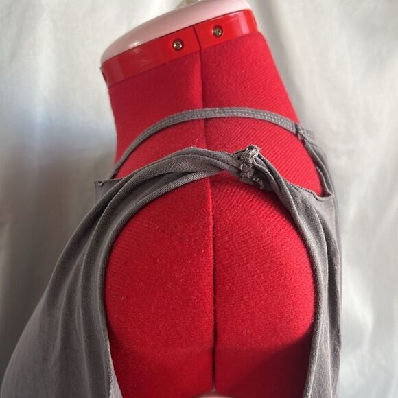 MM57 Design lab by lord & Taylor off the shoulder peek a boo shoulder shirt - Picture 8 of 10